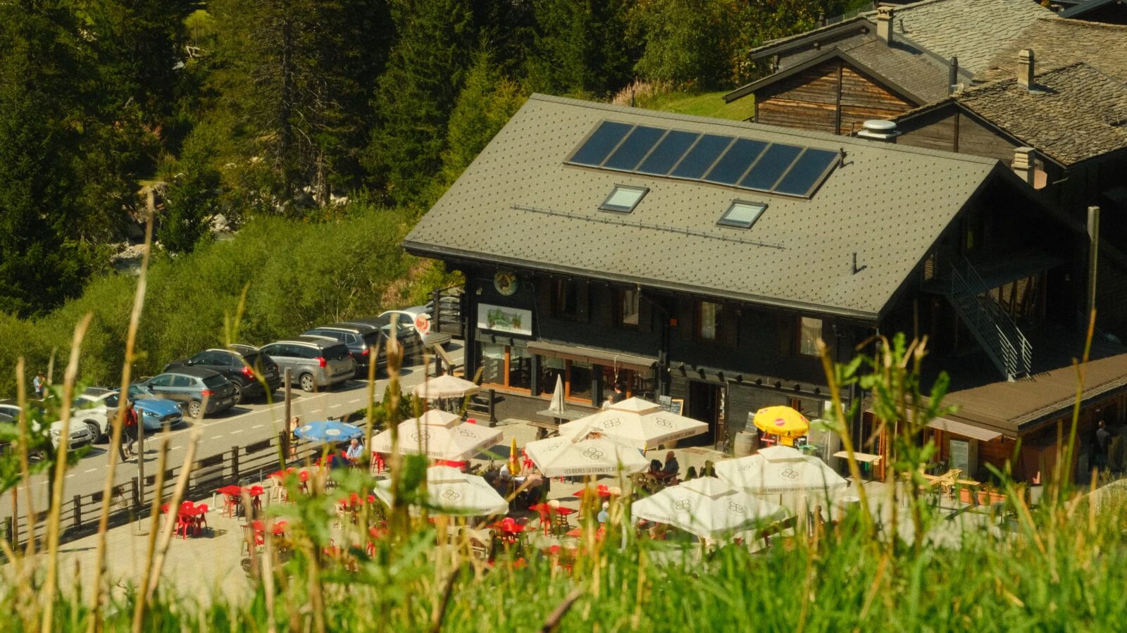 Auberge des Glaciers in the heart of La Fouly