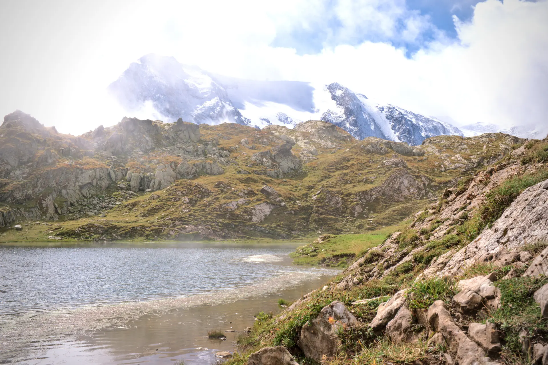 Lac Lérié on the Plateau d'Emparis, facing the Meije glaciers
