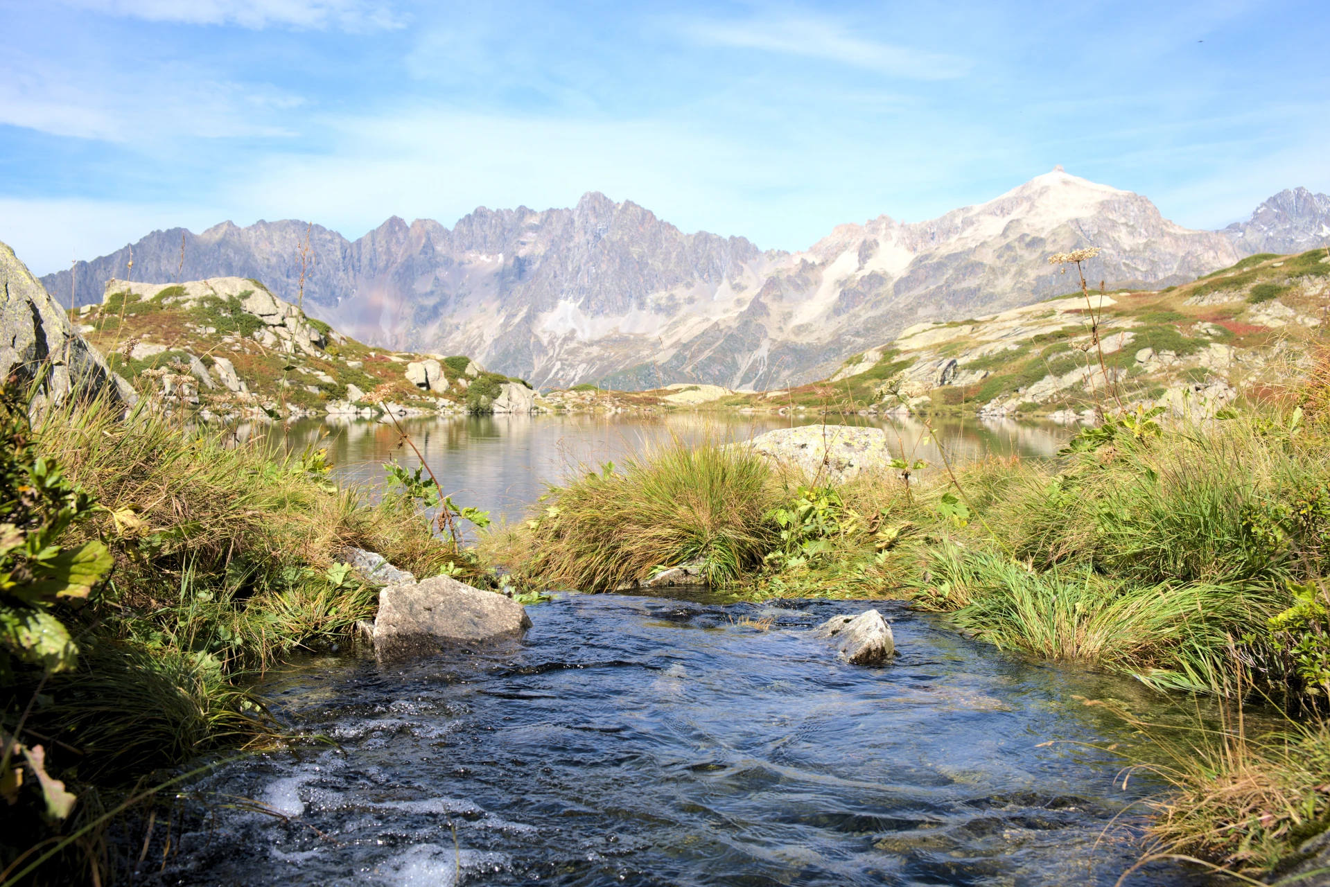 The Lacs de Pétarel in their cliff-ringed cirque, Valgaudemar