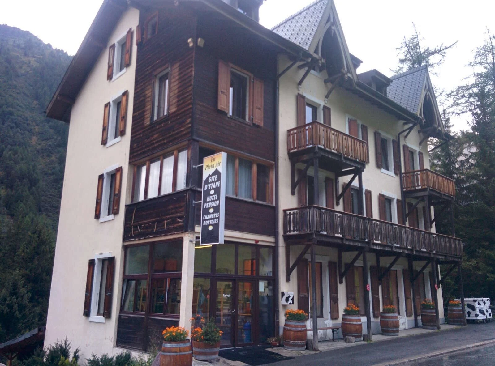 Pension en Plein Air on the shore of Lake Champex