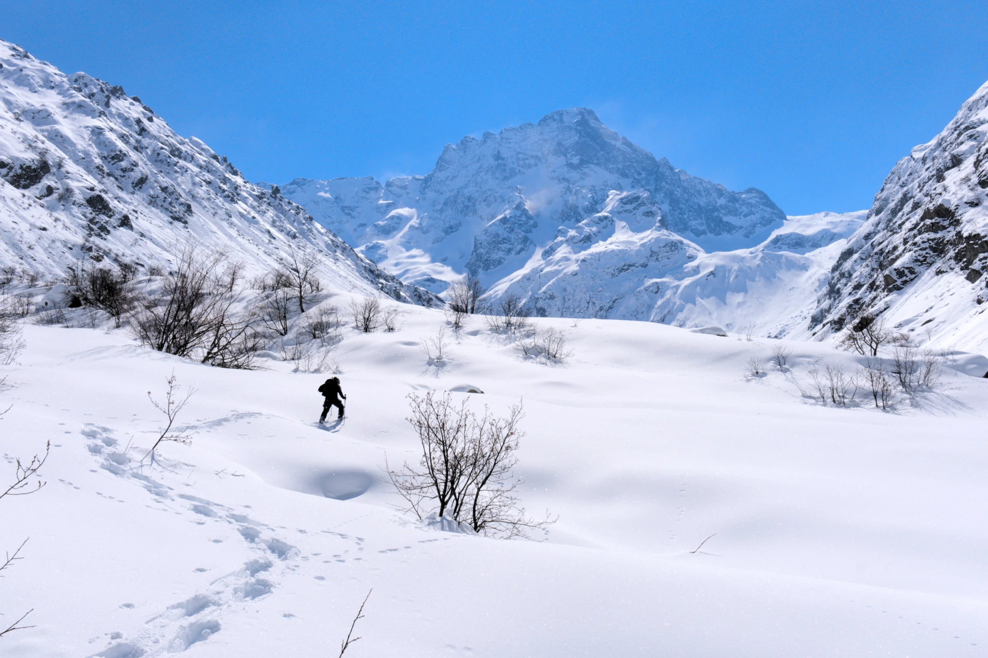 snowshoeing in the Champsaur Valgaudemar