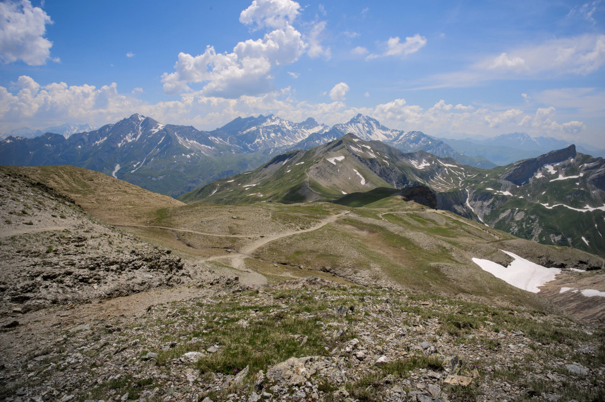 Ridge trail toward the Col de la Croix du Bonhomme