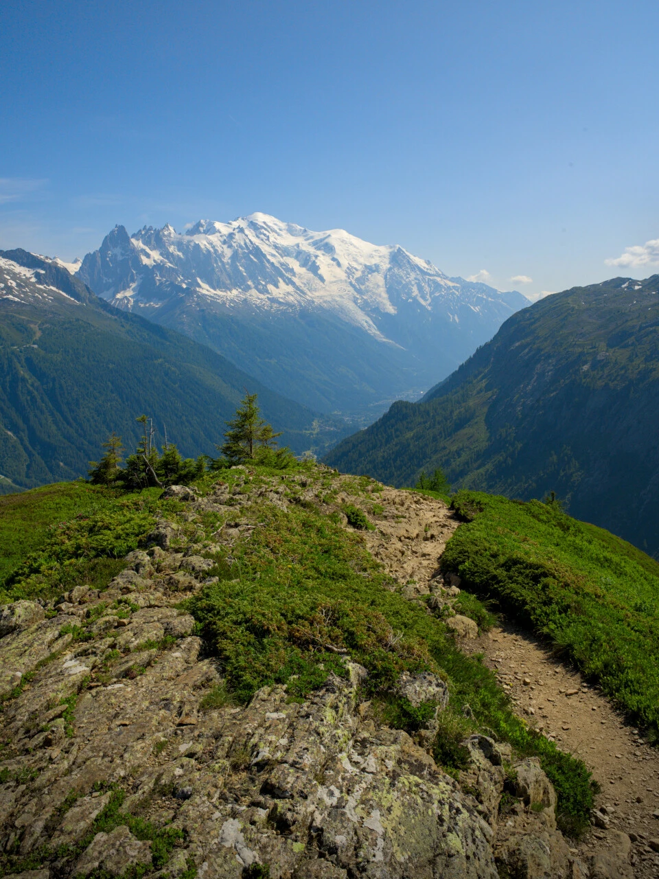 Ridge descent with Mont-Blanc in the background